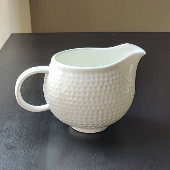 McIntosh china | porcelain | Golf ⛳ ball shaped creamer - Picture 8 of 9